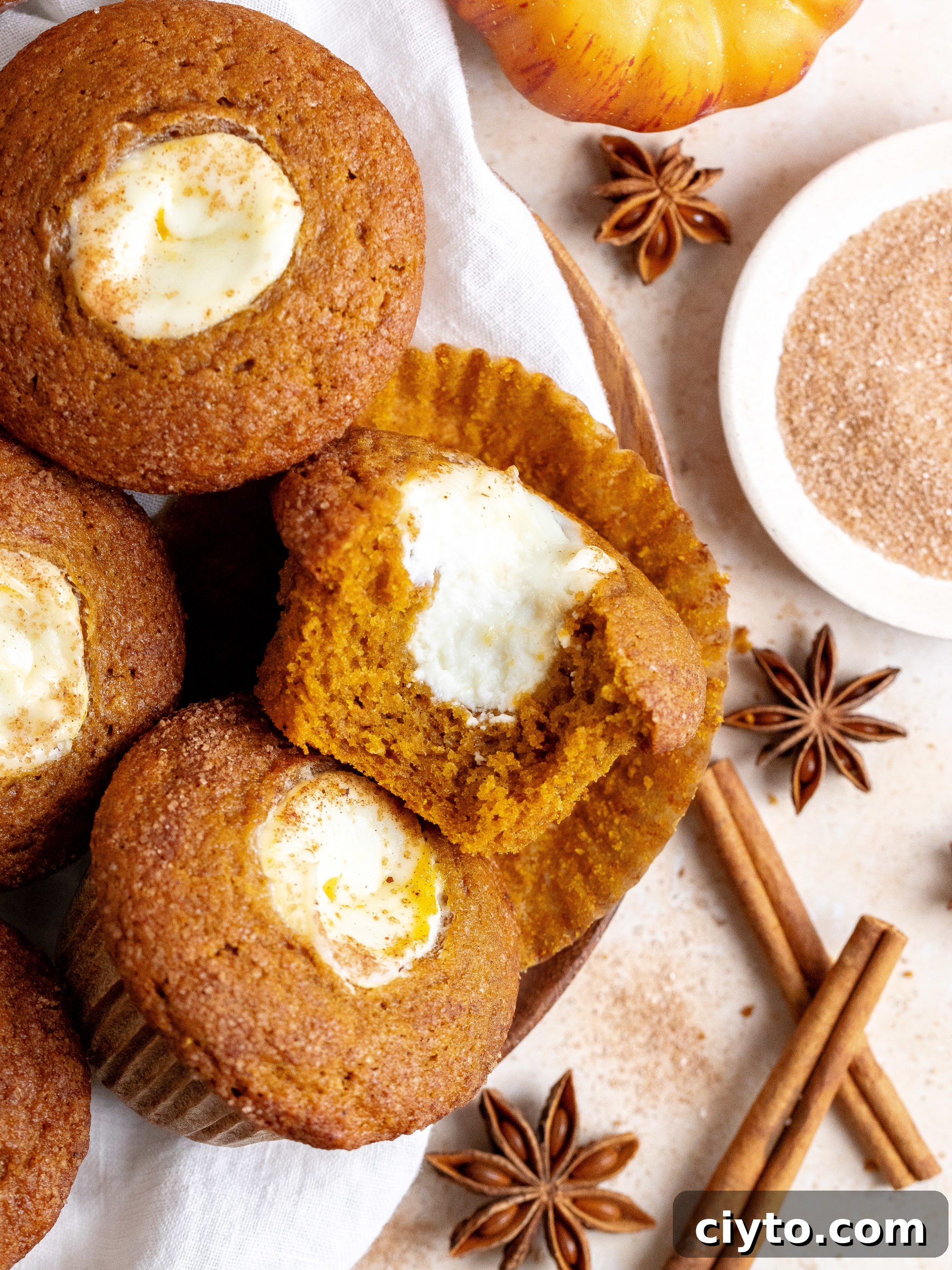 Pumpkin cream cheese muffins