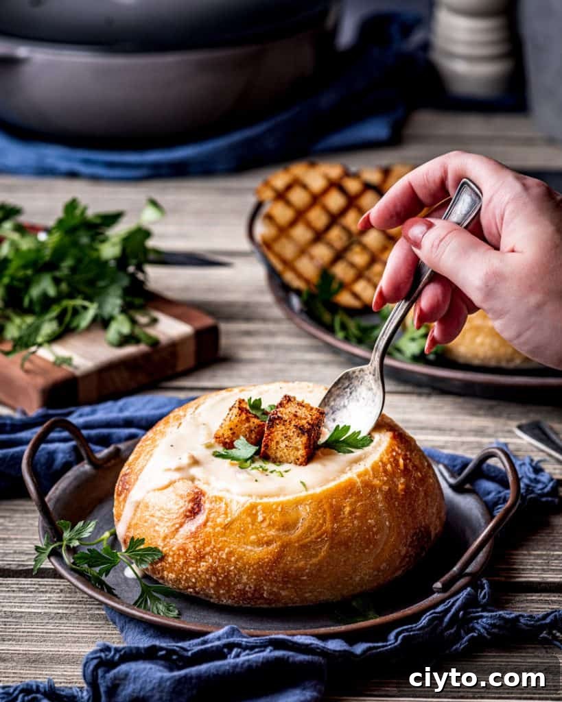Easy Homemade Creamy Clam Chowder