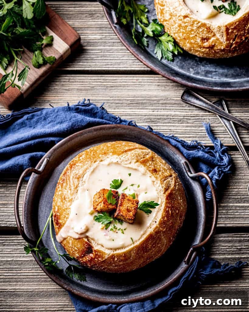 Easy Homemade Creamy Clam Chowder