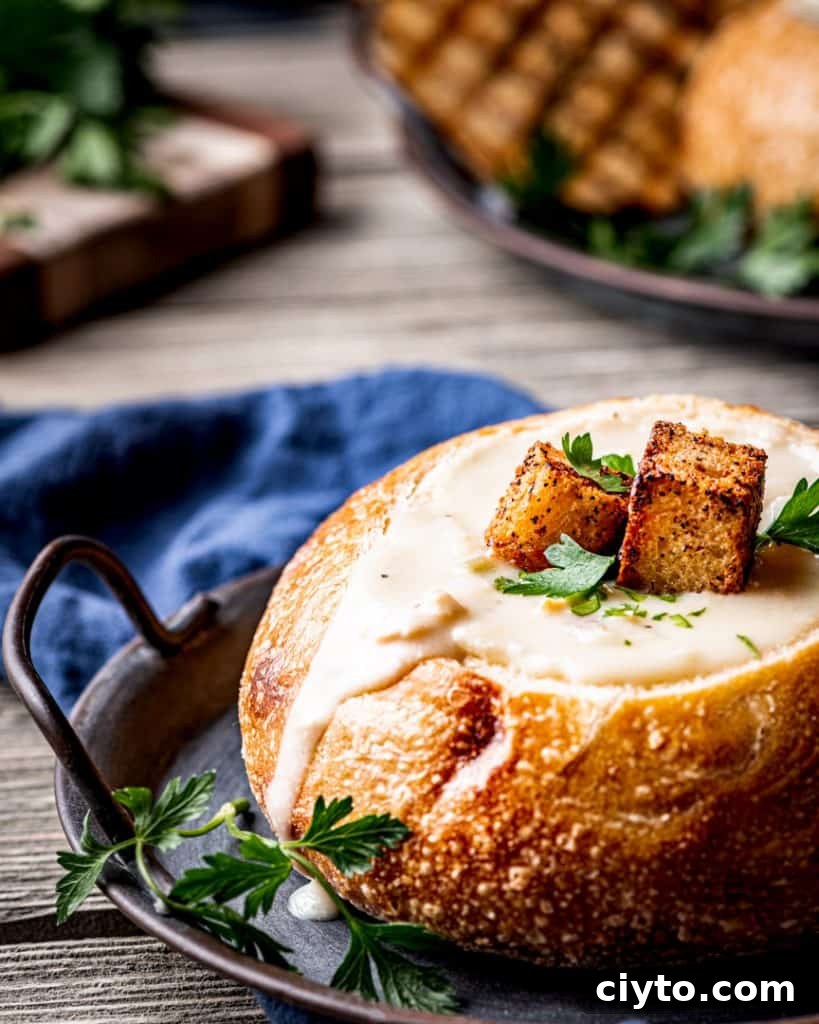 Easy Homemade Creamy Clam Chowder