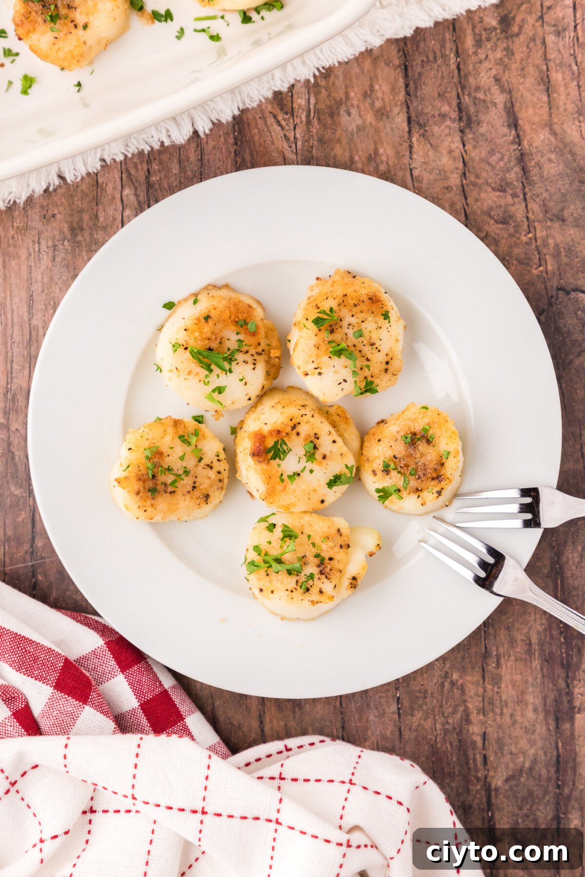 Garlic Butter Baked Scallops Recipe 3 Plate of Baked Scallops